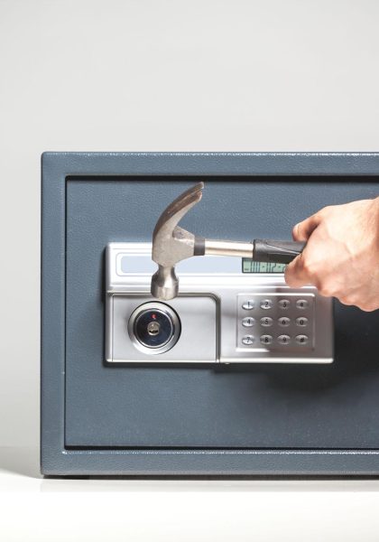 Security Breach - Safe Picking Concept